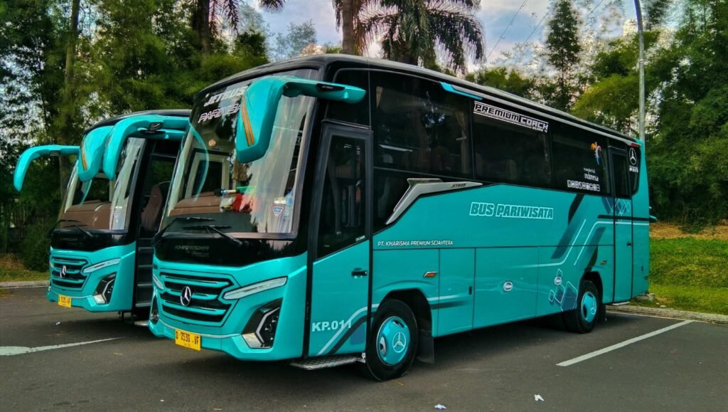 Medium Bus Mercedes Benz OF 917 2025 412f196e 4df0 45f7 8db6 07de1525f19b