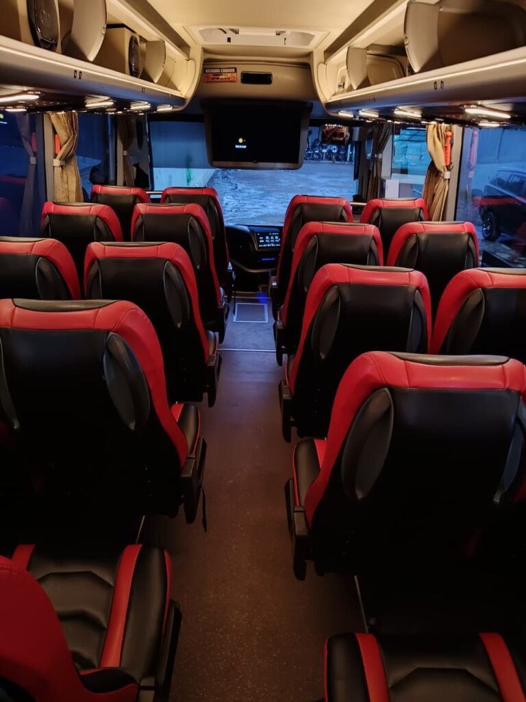 Medium Long Mercedes Benz OF 917 39 Seat daa1b7de d87c 4c70 82b6 d8a152b1c6db